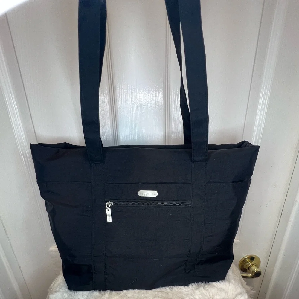 BAGGALLINI EXPANDABLE TRAVEL SHOPPING TOTE - Picture 3 of 10